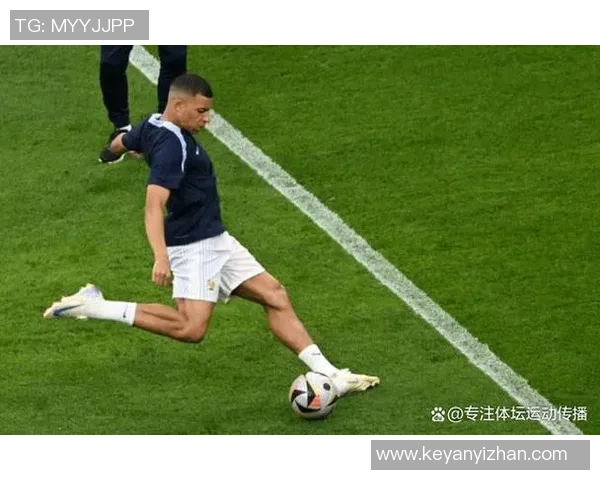 那些年球场上仍能进球的肚腩球星盘点谁说胖子不能踢好足球